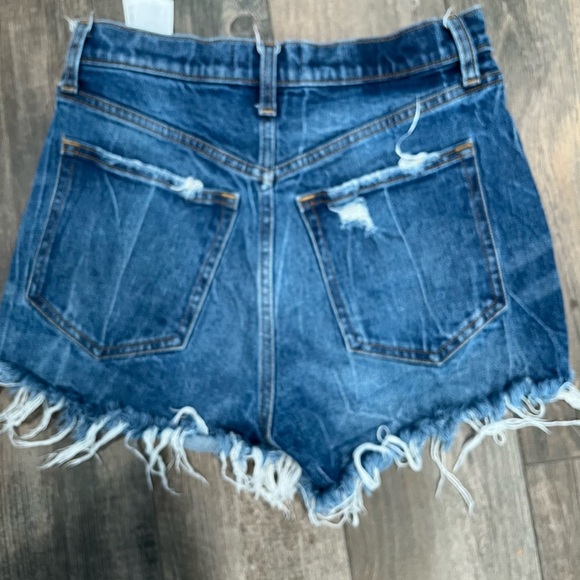 Abercrombie Mom Short High Rise Denim Blue Jeans Cut Off Size 26/2 Distressed - Picture 6 of 6